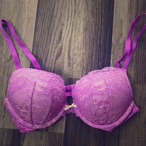 VS Dream Angels Plunge bra w rhinestones and lace